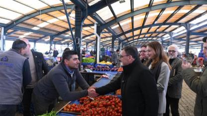 Altıeylül'de Başkan Hakan Şehirli Pazarcı Esnafıyla Buluştu