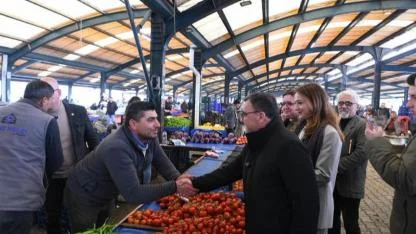 Altıeylül'de Başkan Hakan Şehirli Pazarcı Esnafıyla Buluştu