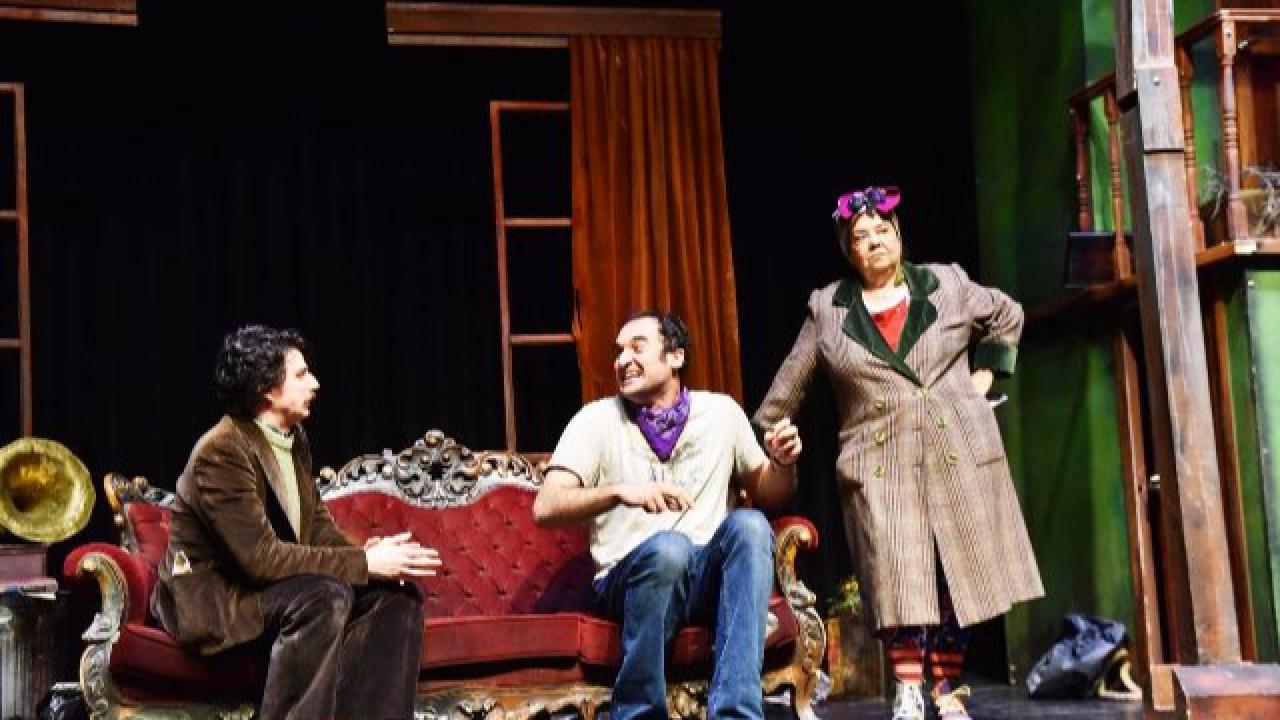 Altıeylül’de Tiyatro Şöleni Başlıyor