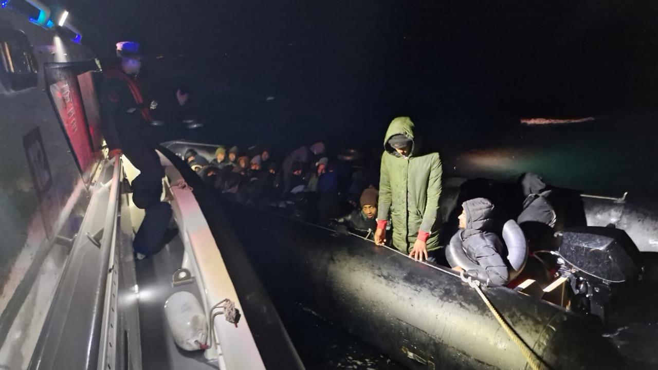 Ayvalık Açıklarında 3’ü Çocuk 29 Düzensiz Göçmen Yakalandı