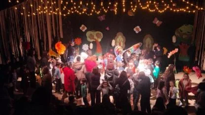 Ayvalık Belediye Tiyatrosu’nun Yeni Çocuk Oyununa Yoğun İlgi