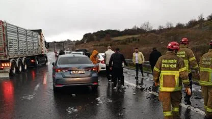 Balıkesir Savaştepe’de zincirleme trafik kazası