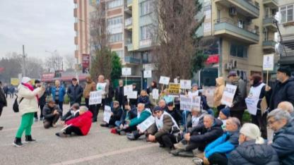 Balıkesir'de emeklilerin maaş tepkisi