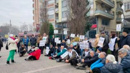 Balıkesir'de emeklilerin maaş tepkisi