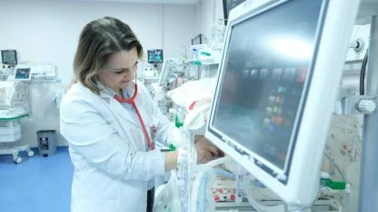 BAÜN Hastanesi Yeni Doğan Yoğun Bakım Ünitesinde Minik Hayatlara Büyük Destek