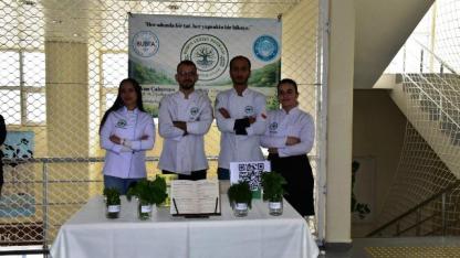 Burhaniye Uygulamalı Bilimler Üniversitelileri Yenilebilir Otlara Yönelik Proje yaptı