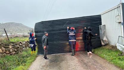 Dursunbey’de lodos hayatı olumsuz etkiledi