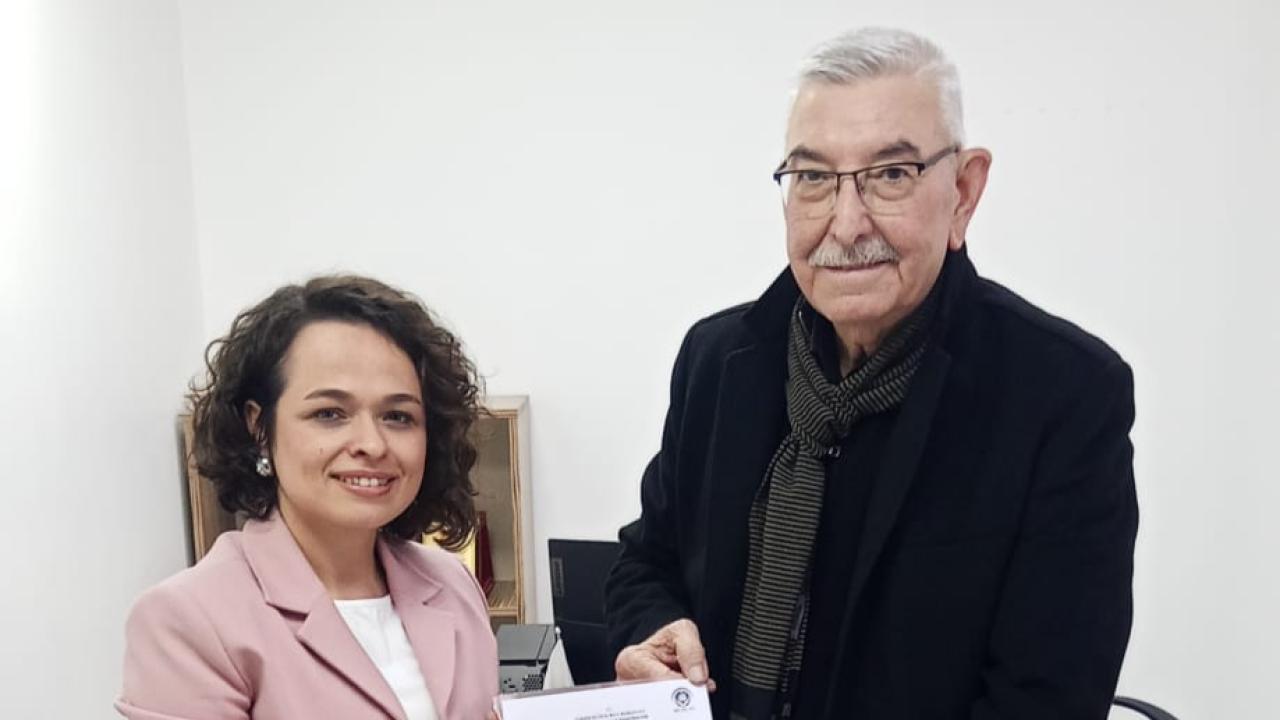 Edremit İnşaatçılar Odası Başkanı Rasim İz mazbatasını aldı