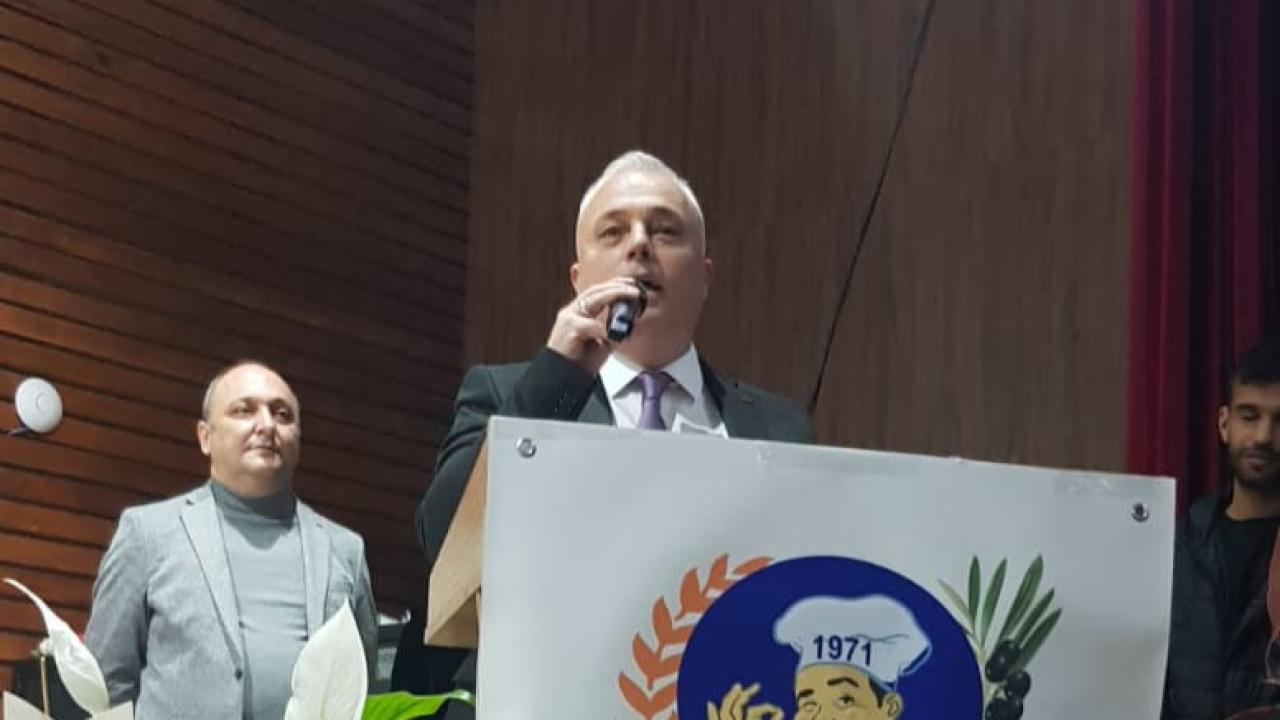 Edremit Lokantacılar ve Köfteciler Odası’nda Aykut Dürüst güven tazeledi