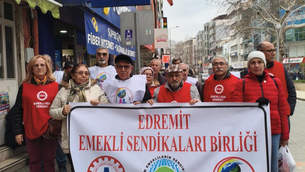 Edremit’te Emekli Sendikaları Birliği Kuruldu