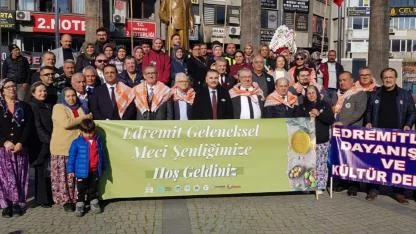 Edremit’te Meci Şenliği coşkusu: Zeytin kokusu sokaklara yayıldı