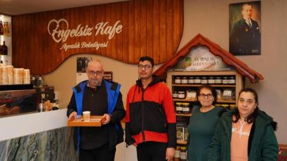 Ayvalık'ta Engelliler Derneği’nden Engelsiz Kafe’ye Ziyaret