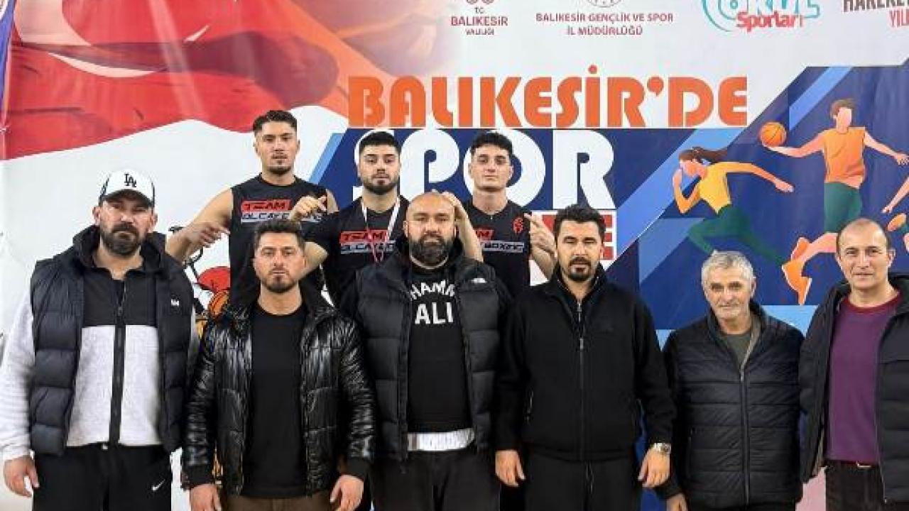 İlçe Müdürü Güzsoy’dan boks şampiyonlarına tebrik ziyareti