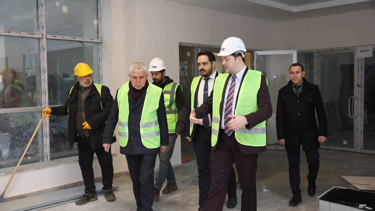 Jet Müdür sahada, makamda değil