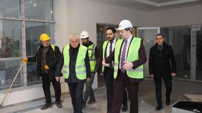 Jet Müdür sahada, makamda değil