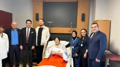 Milli Güreşçi Yasemin Adar Yiğit, Nev Altıeylül Hastanesi’nde bebeğini dünyaya getirdi