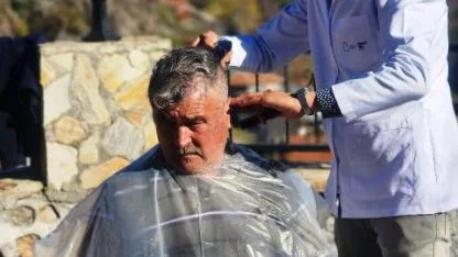 Yakın Berber uygulaması ilçe ilçe dolaşarak hizmete devam ediyor