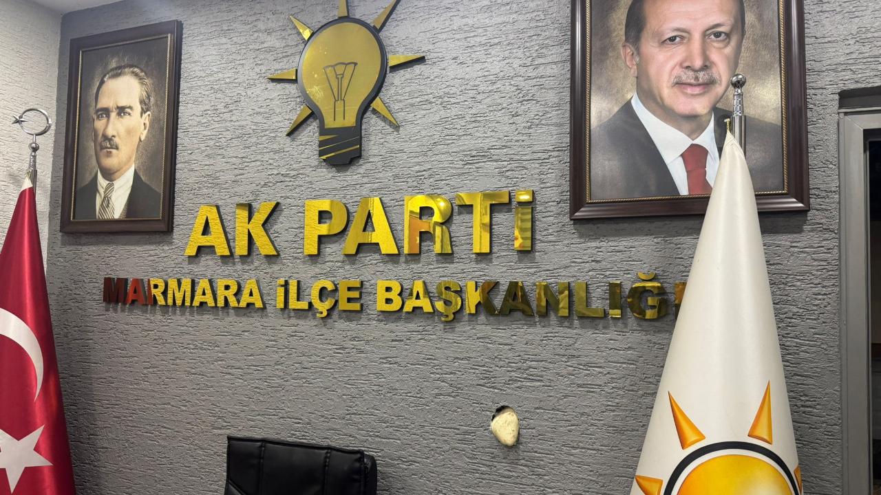 AK Parti Marmara teşkilat binasına taşlı saldırı
