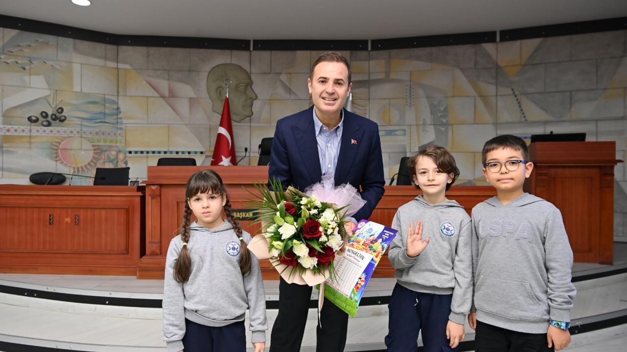 Akın, öğrencileri belediyede ağırladı