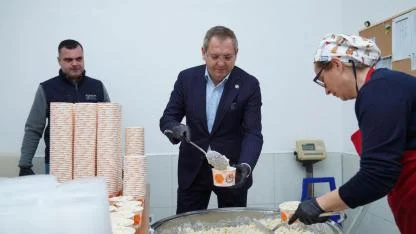 Ayvalık Belediye Başkanı Mesut Ergin: “Ramazan paylaşmaktır.”