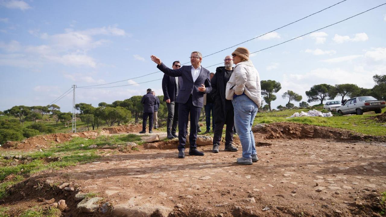 Ayvalik’in tarihi yeldeğirmenleri gün yüzüne kavuşturuluyor
