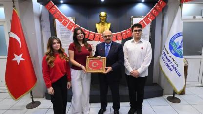 Balıkesir'de İkinci Dönem, Bayrak Sevgisiyle Başladı