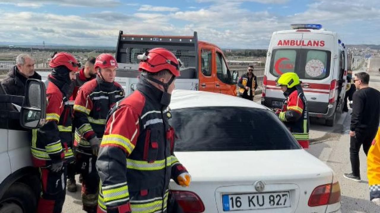 Bandırma’da iki aracın karıştığı kazada 2 kişi yaralandı