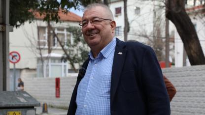 Başkan Ertaş sahaya indi; Edremit’te yol atağı