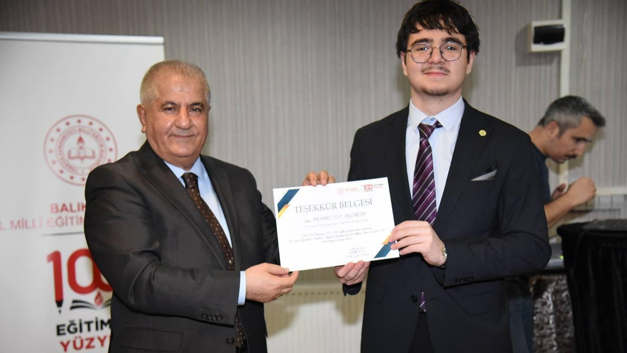 Bilim ve Başarı Aynı Sofrada: Balıkesir Eğitim Ailesi İftarda Gurur Tablosu Çizdi