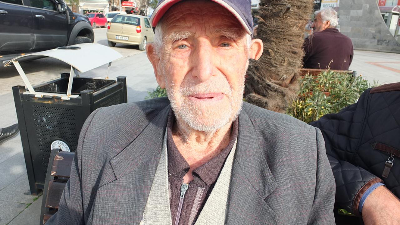 Burhaniye de Atatürk’ü karşılayan Hasan dede o günleri unutamıyor