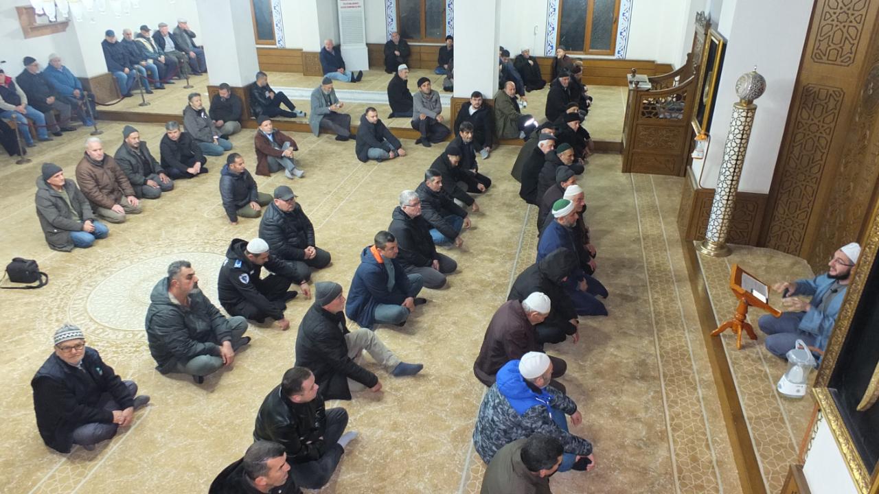 Burhaniye de Sabah Namazı Buluşması Mehmet Kocaatlı Caminde yapıldı
