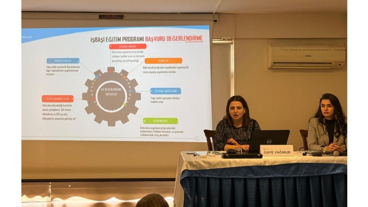 Burhaniye Ticaret Odası’nda Nitelikli İstihdam İçin İŞKUR Destekleri Tanıtıldı.