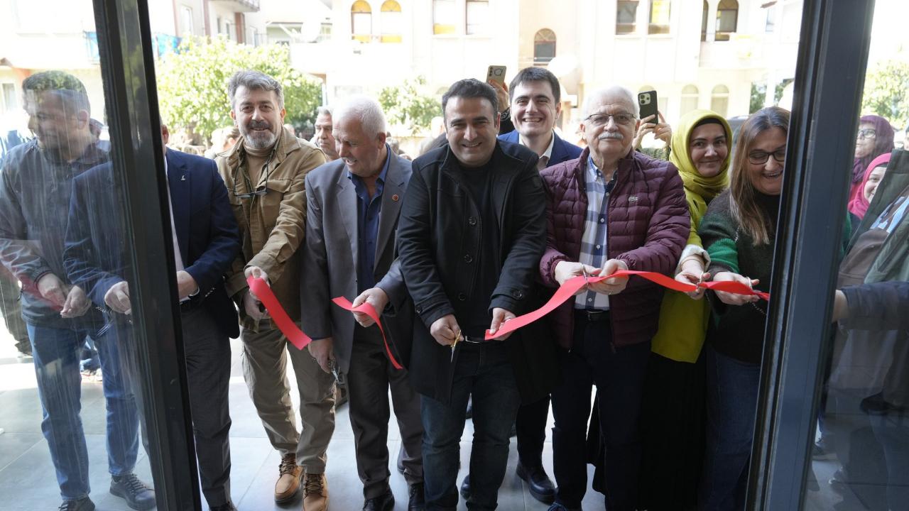 Burhaniye'de Draco Satranç Kulübü törenle açıldı