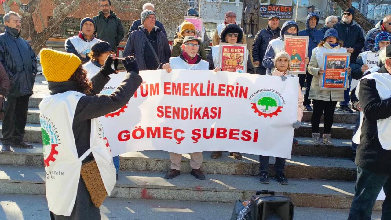 Burhaniye’de Emeklilerin avukat Ertuğrul Akar tepkisi