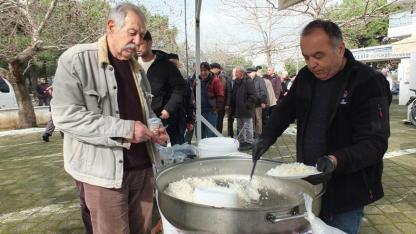 Burhaniye’de Hayır Geleneği Devam Ediyor