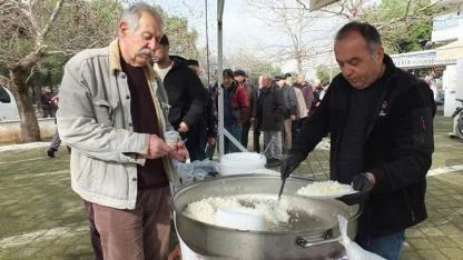 Burhaniye’de Hayır Geleneği Devam Ediyor