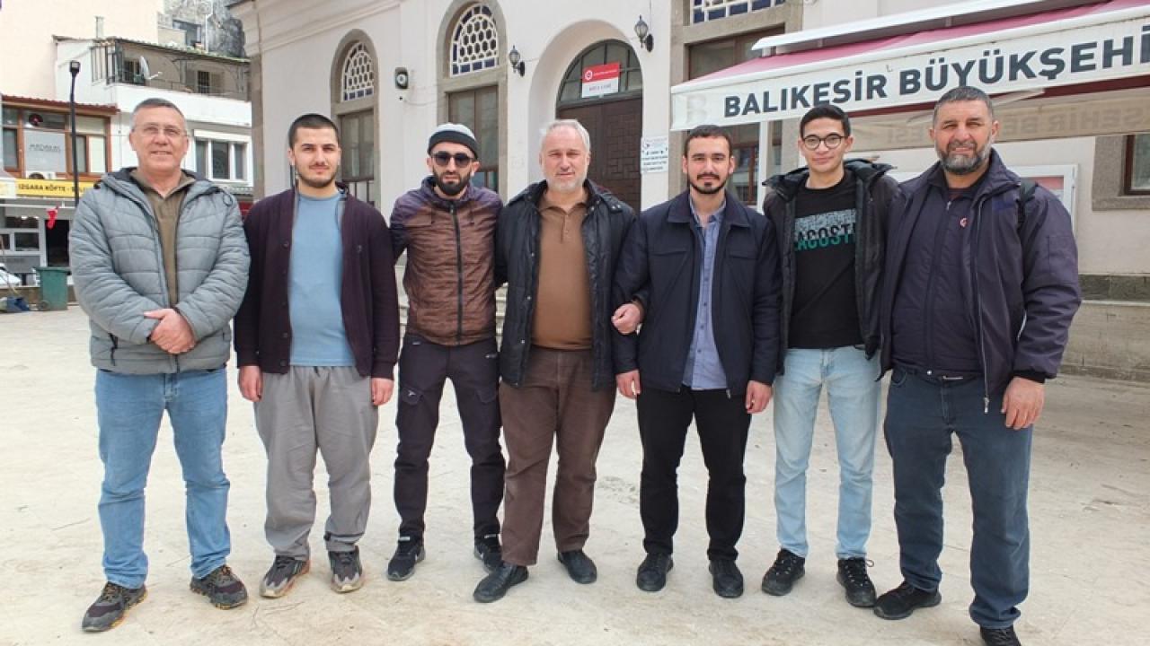 Burhaniye’de İstanbullu Hafızlar Cemaatin Gönlünde Taht Kurdu