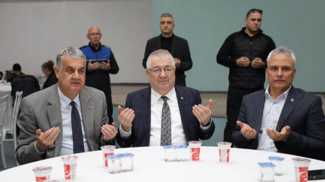 Edremit Belediyesi İlk İftar Sofrasını Tuzcumurat’ta Kurdu