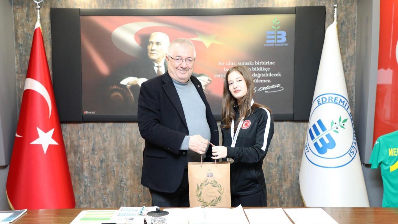 Edremit’in gururu Ecrin Yanıt’tan bir Türkiye Şampiyonluğu daha