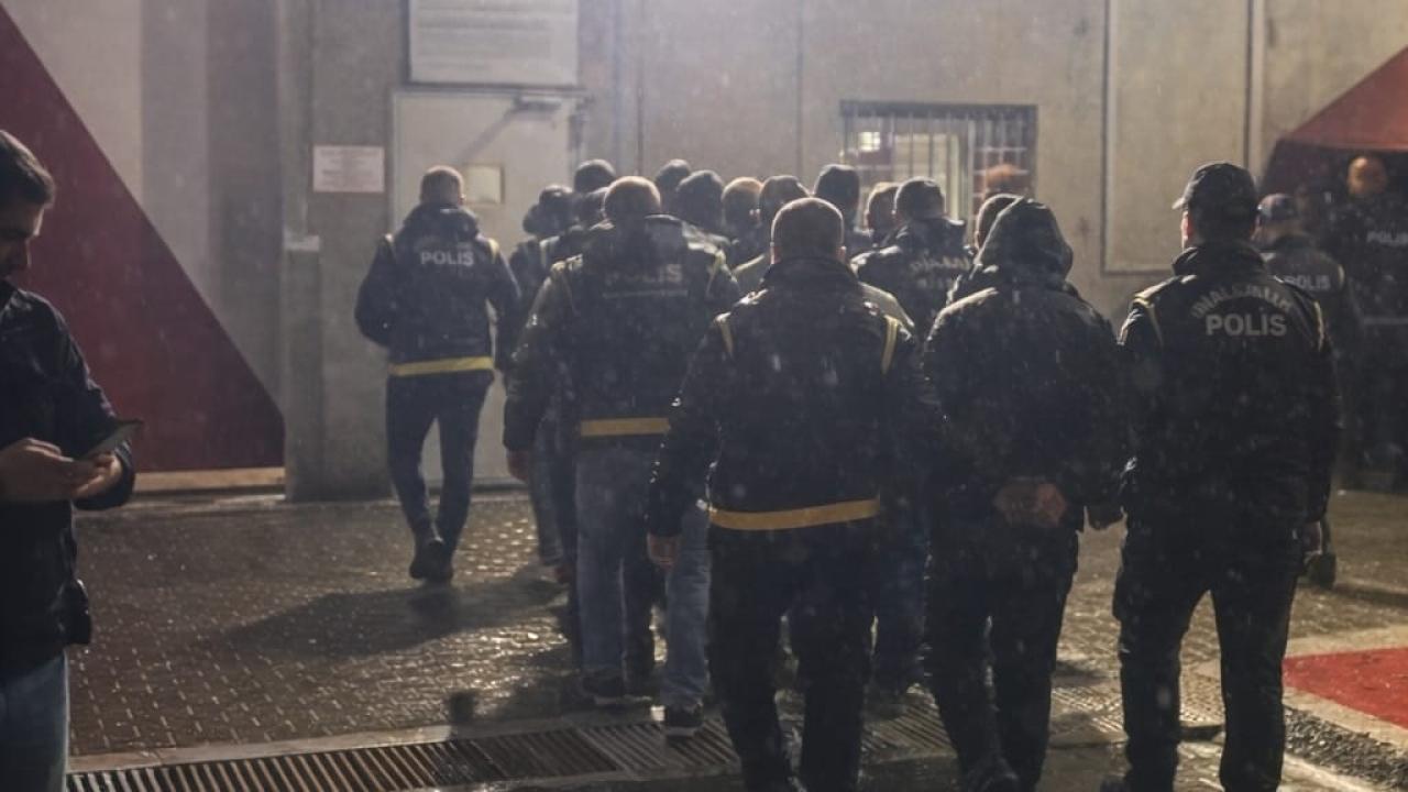 Edremit’te kokoreççi cinayeti: 6 kişi tutuklandı