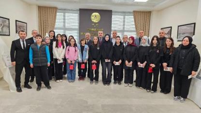 Edremit'te Mevlid-i Nebi Haftası Kapsamında Sanat Yarışmaları Düzenlendi