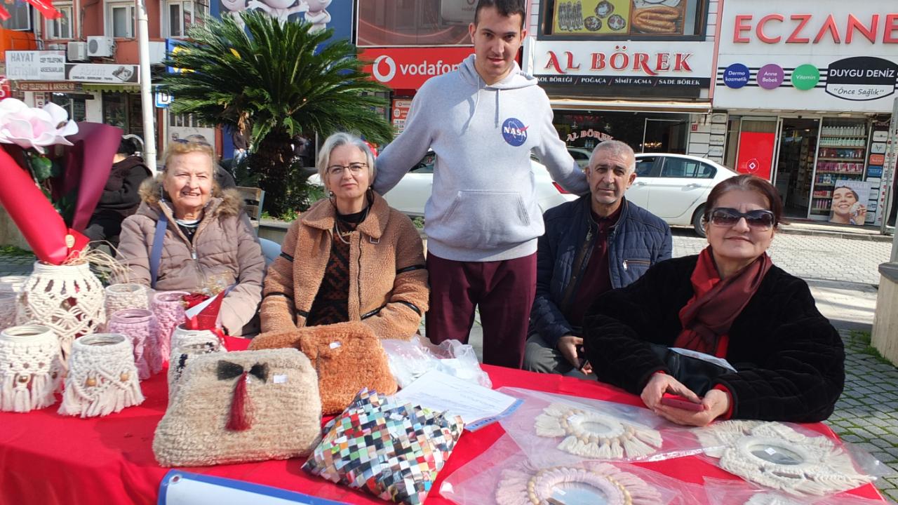 Edremit’te Sevgi Panayırı ilgi gördü