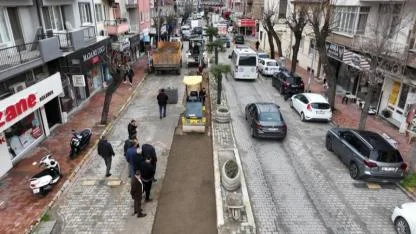 Edremit’te yol seferberliği sürüyor: 14 ekip aynı anda sahada