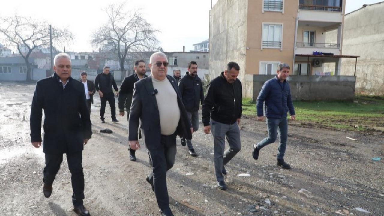 Edremit’te yol seferberliği sürüyor: 14 ekip aynı anda sahada