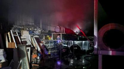 Gönen’de korkutan işyeri yangını: Ekipler seferber oldu