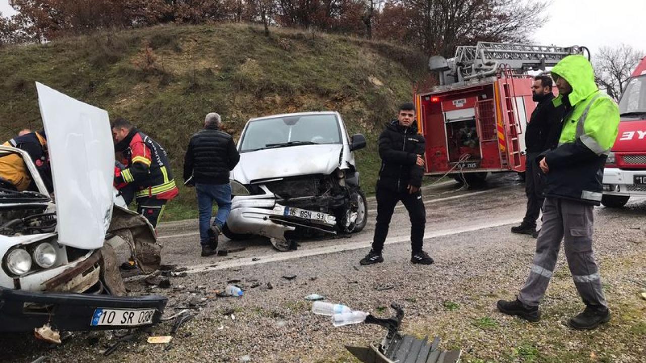 İvrindi Korucu Yolunda Trafik Kazası: 1 Yaralı