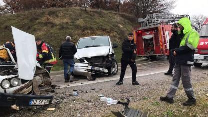 İvrindi Korucu Yolunda Trafik Kazası: 1 Yaralı
