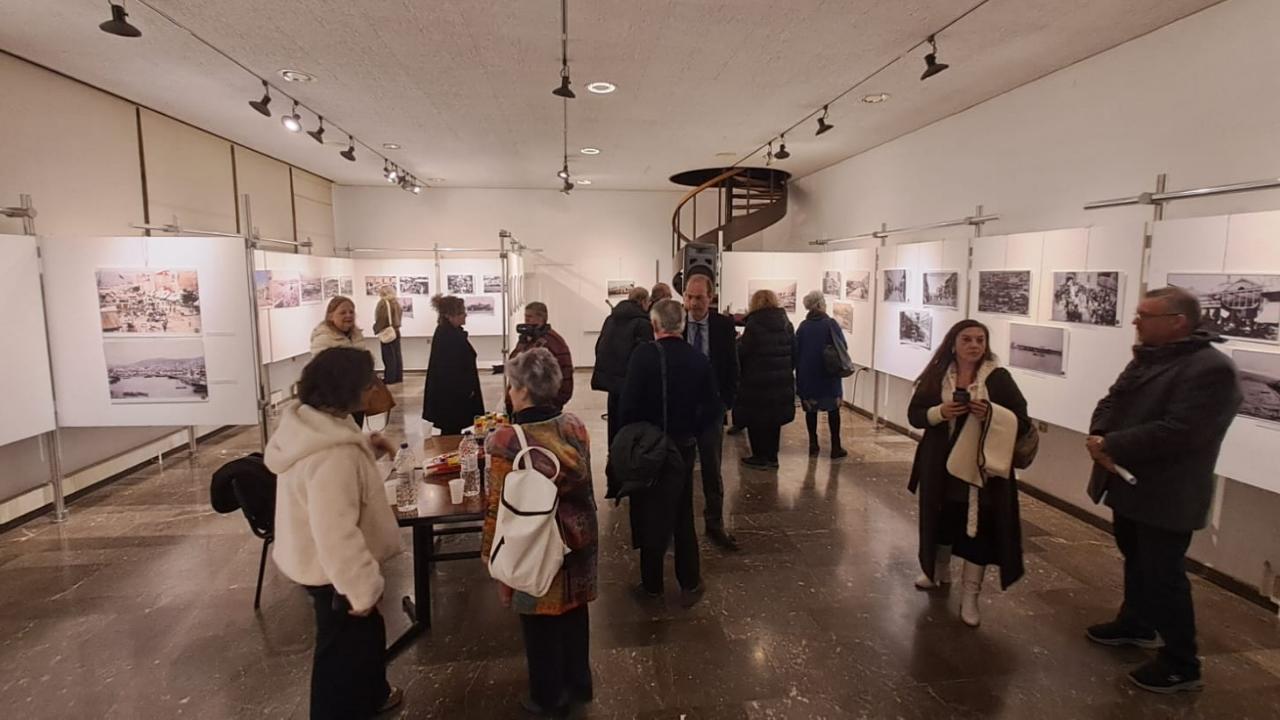 Midilli’den sonra ikinci sergi sakız Adası’nda açıldı