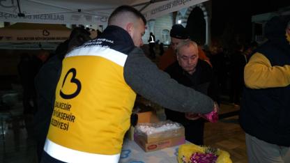 Başkan Akın Berat Kandili’nde hemşehrilerini unutmadı