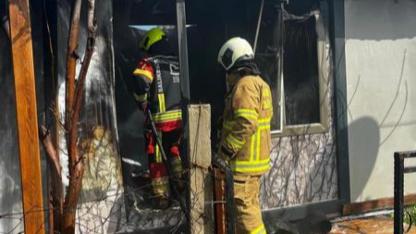 Sındırgı’da konteyner yangını